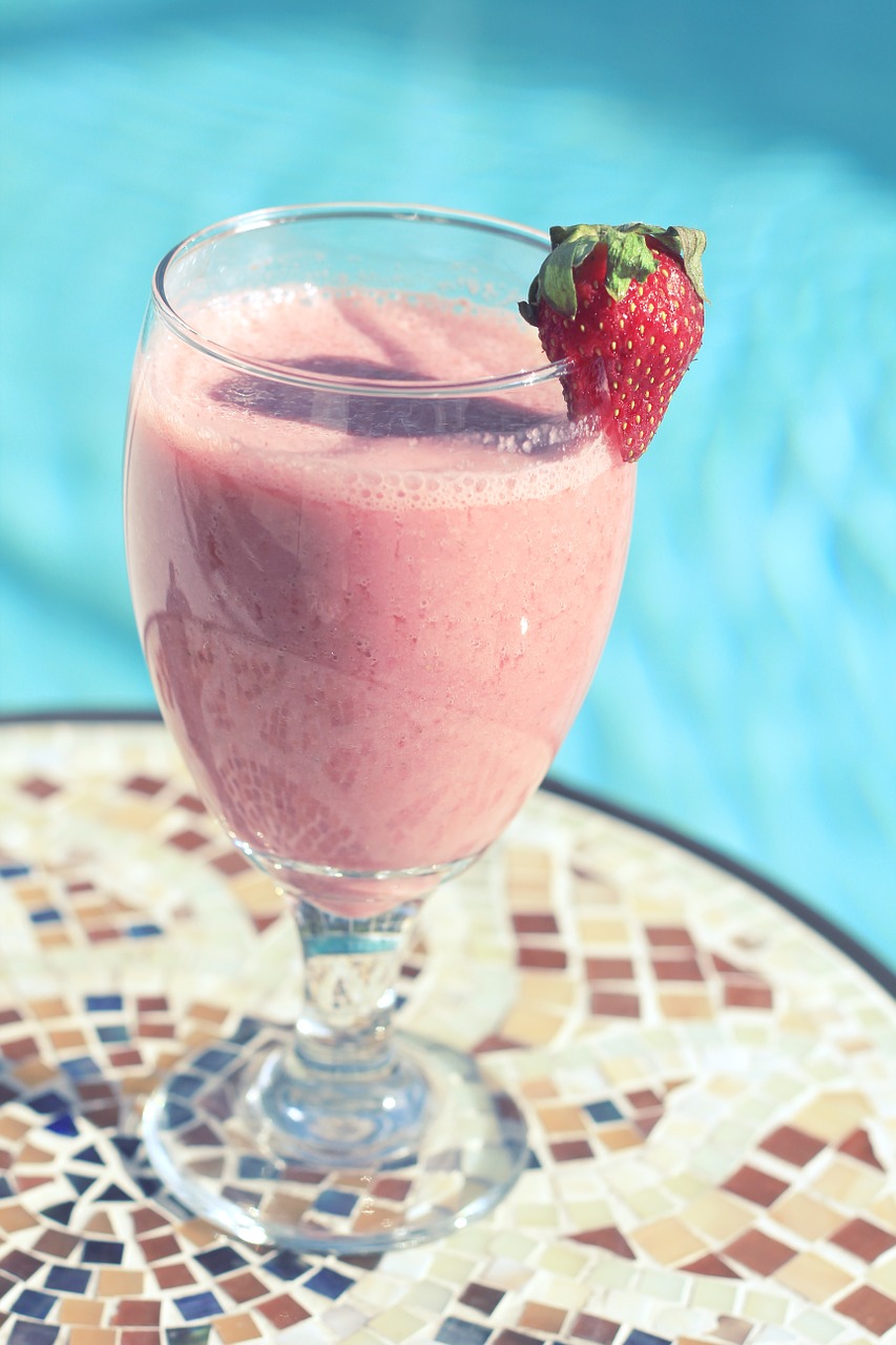 juice strawberry drink free photo