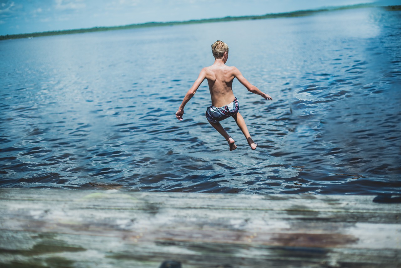 jump summer lake free photo