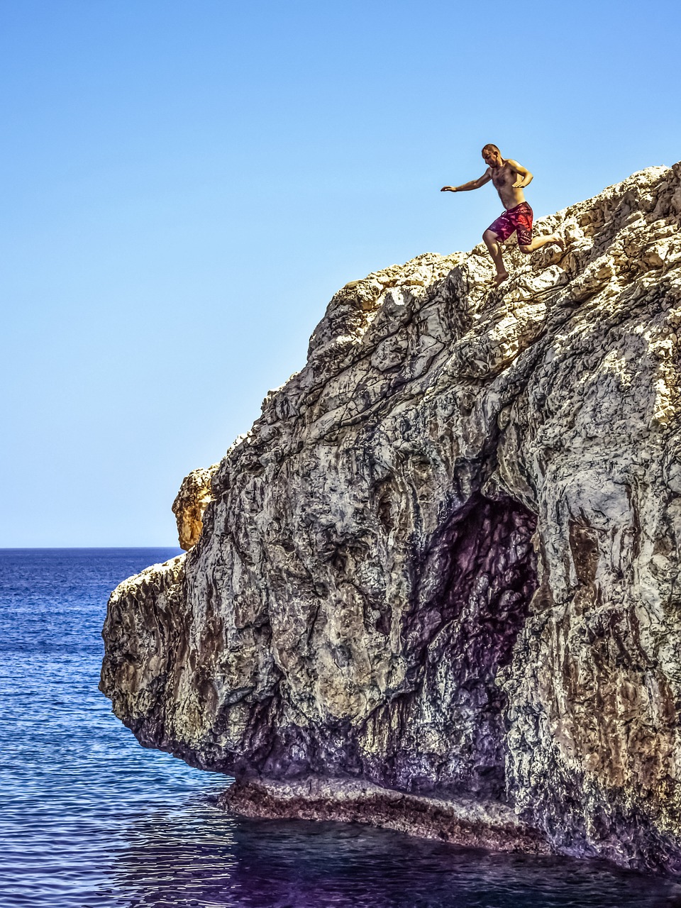 jumping cliff jump free photo