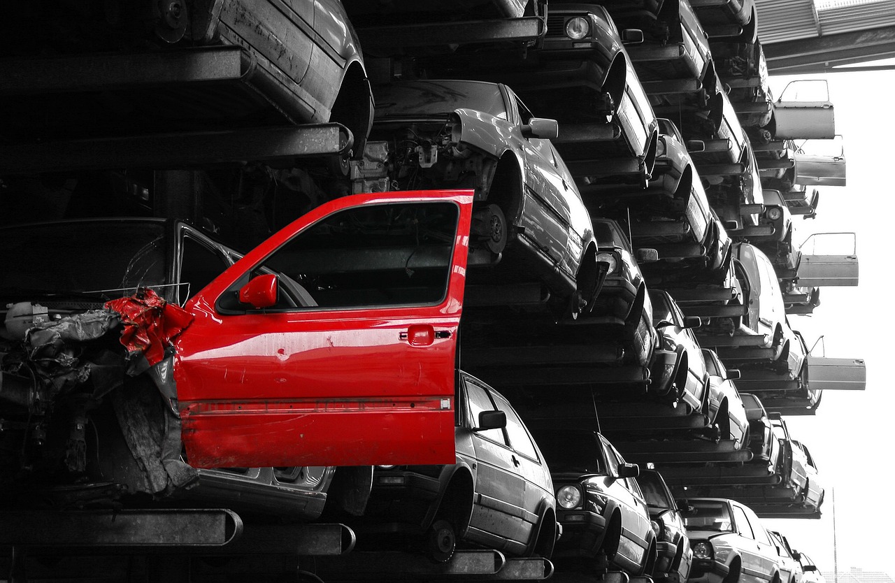 junk cars red door scrap free photo