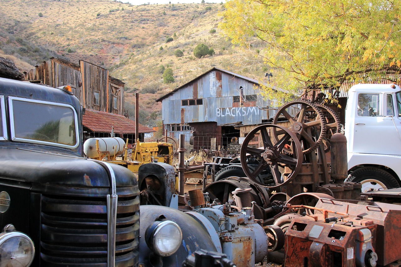 junkyard abandoned junk abandon truck free photo