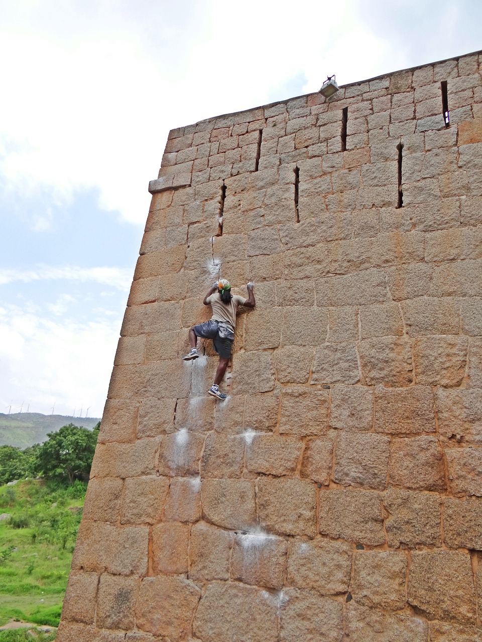 jyothi raj rock climber chitradurga free photo