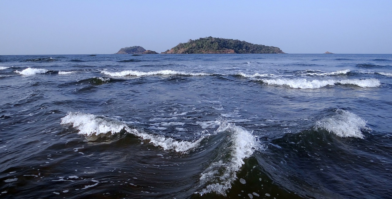 kadam islands waves sea free photo