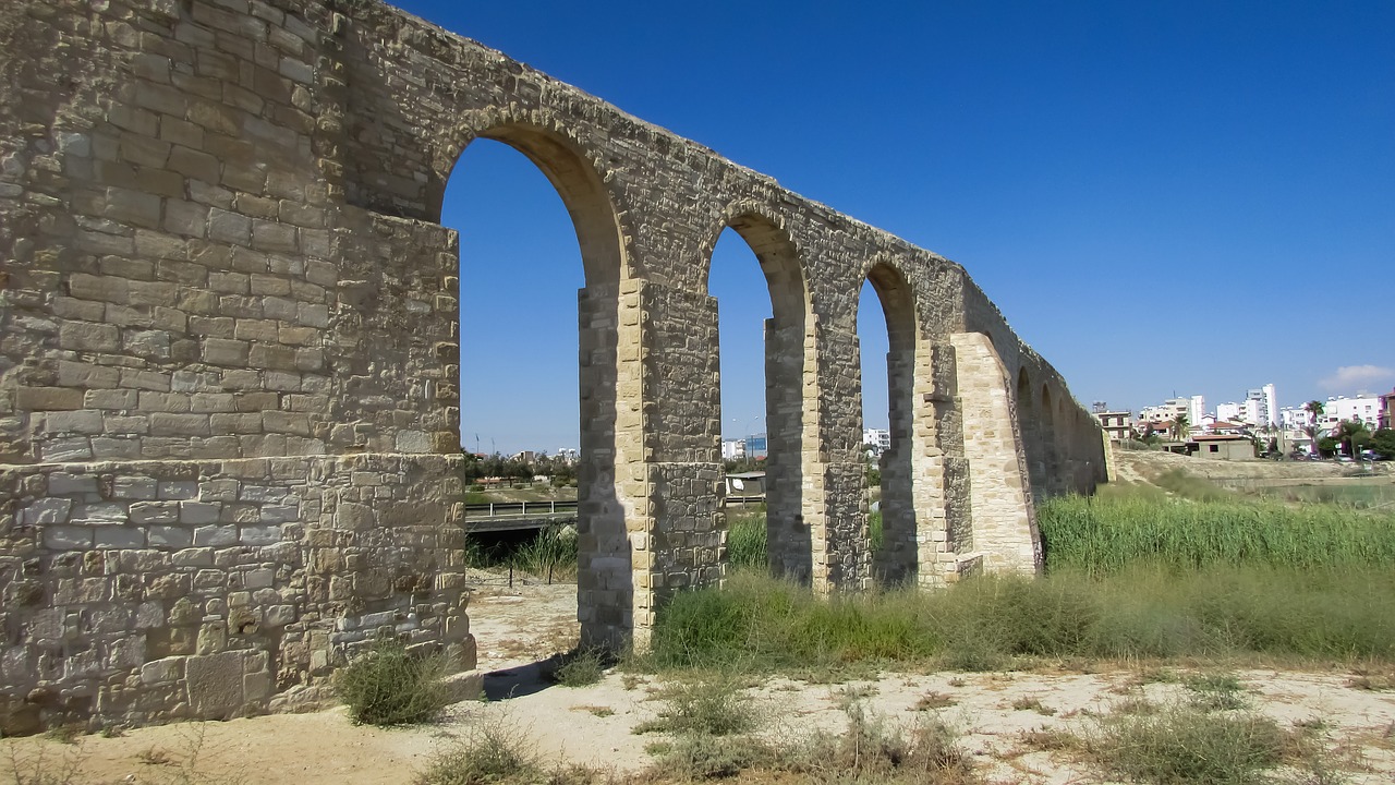 kamares aqueduct aqueduct architecture free photo