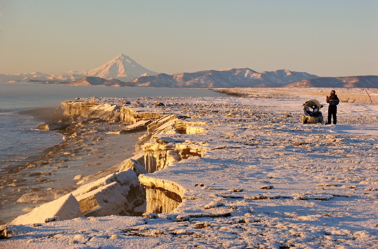 kamchatka peninsula the pacific ocean free photo