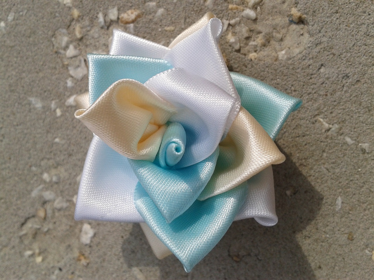 kanzashi rose white free photo