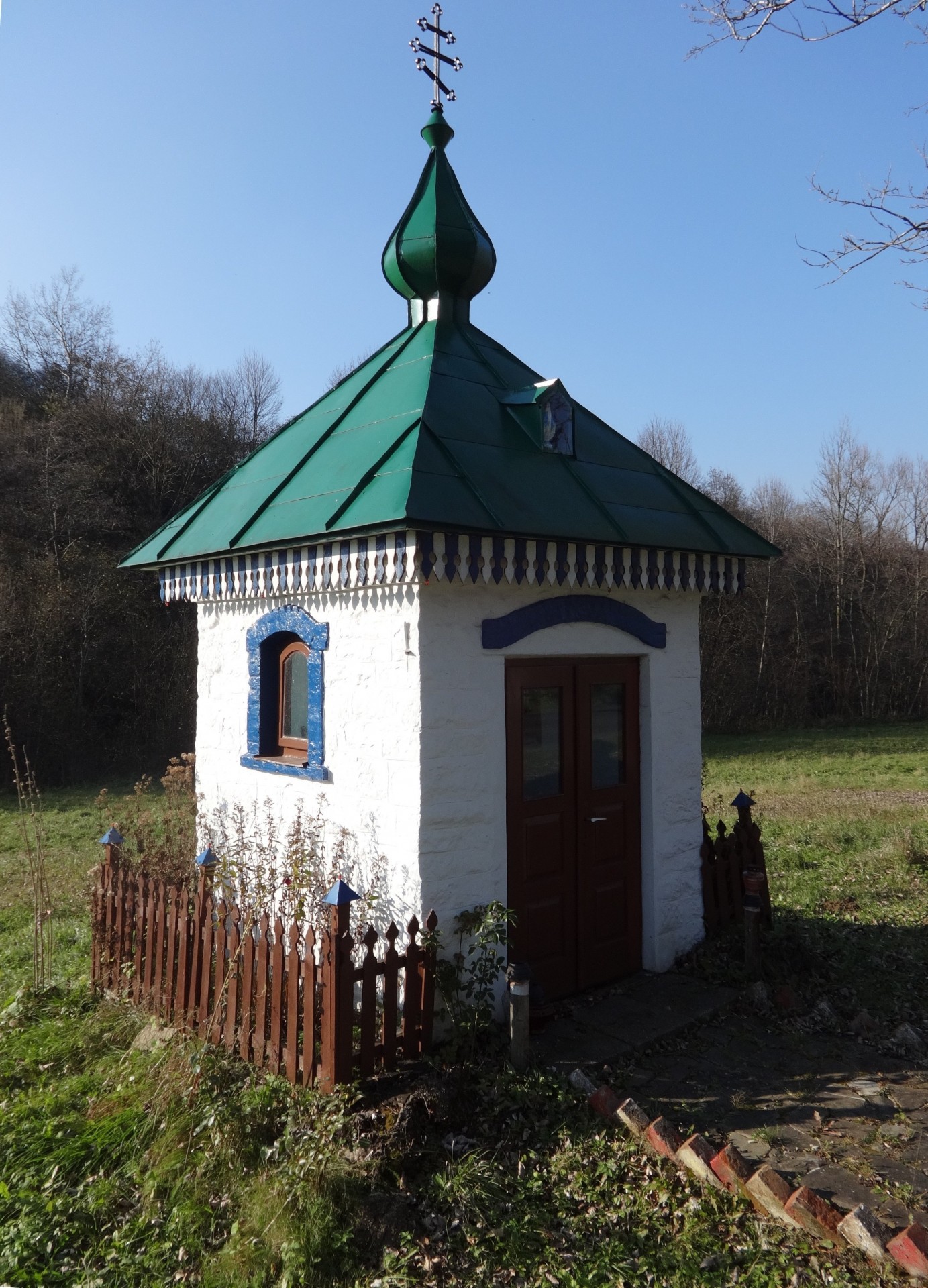 chapel podkarpackie bieszczady mountains free photo