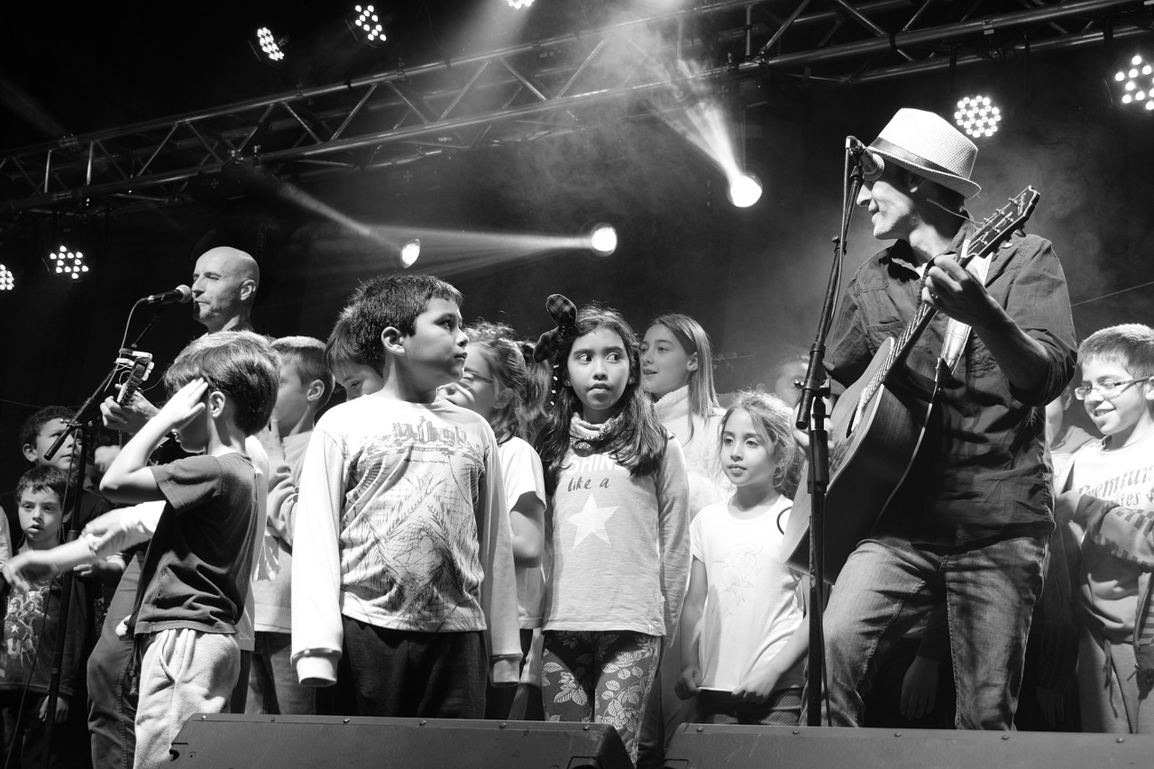 karpat musicians children free photo