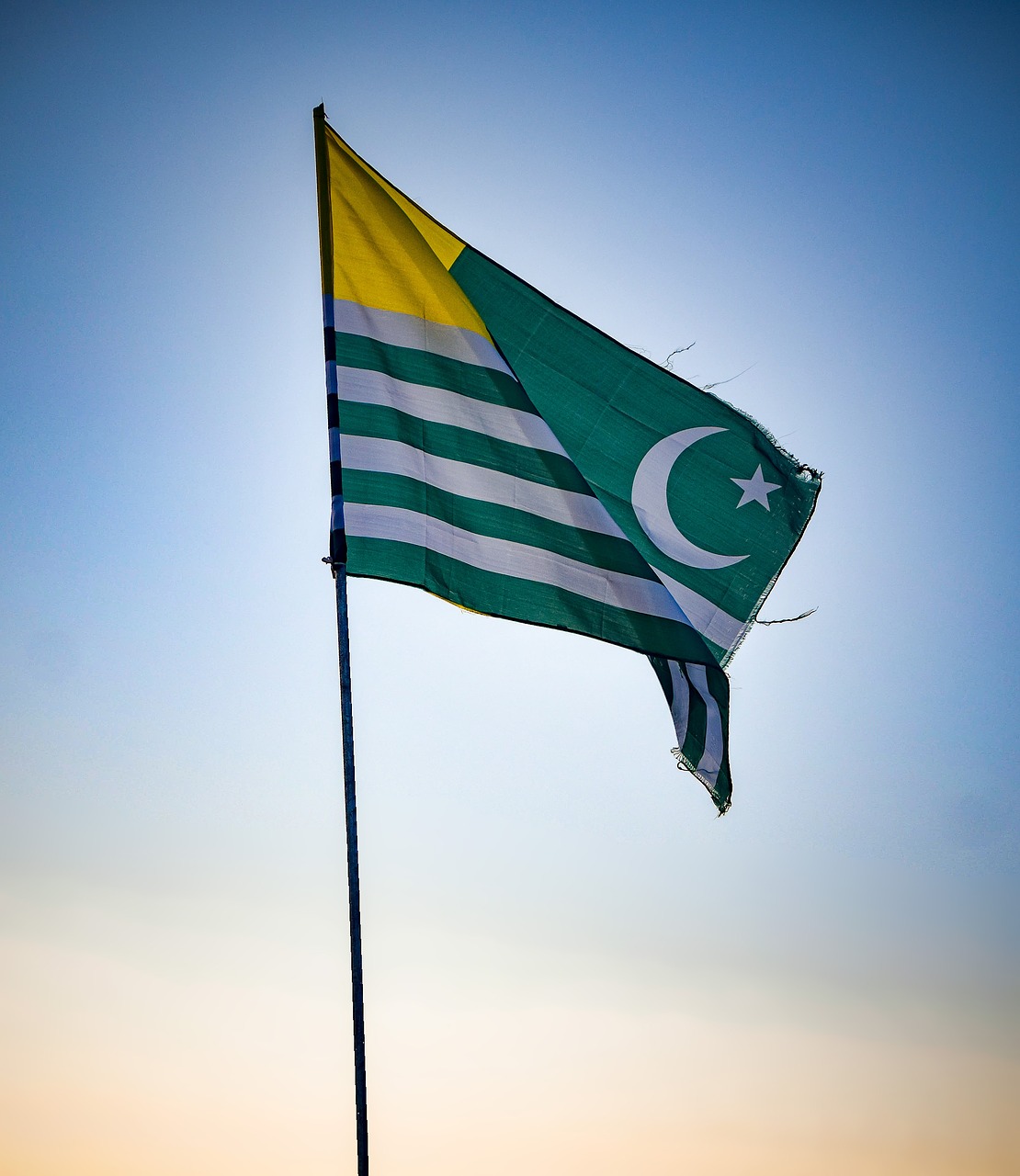 kashmir flag  flag  green flag free photo