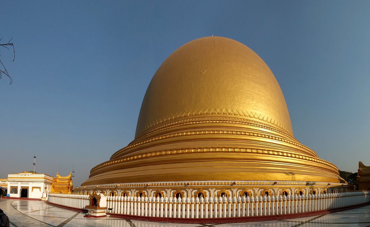 kaunghmudaw pagoda  sagaing  architecture free photo