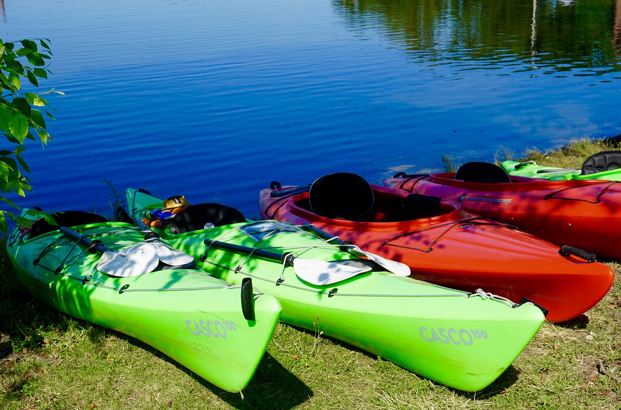 kayak boat water free photo