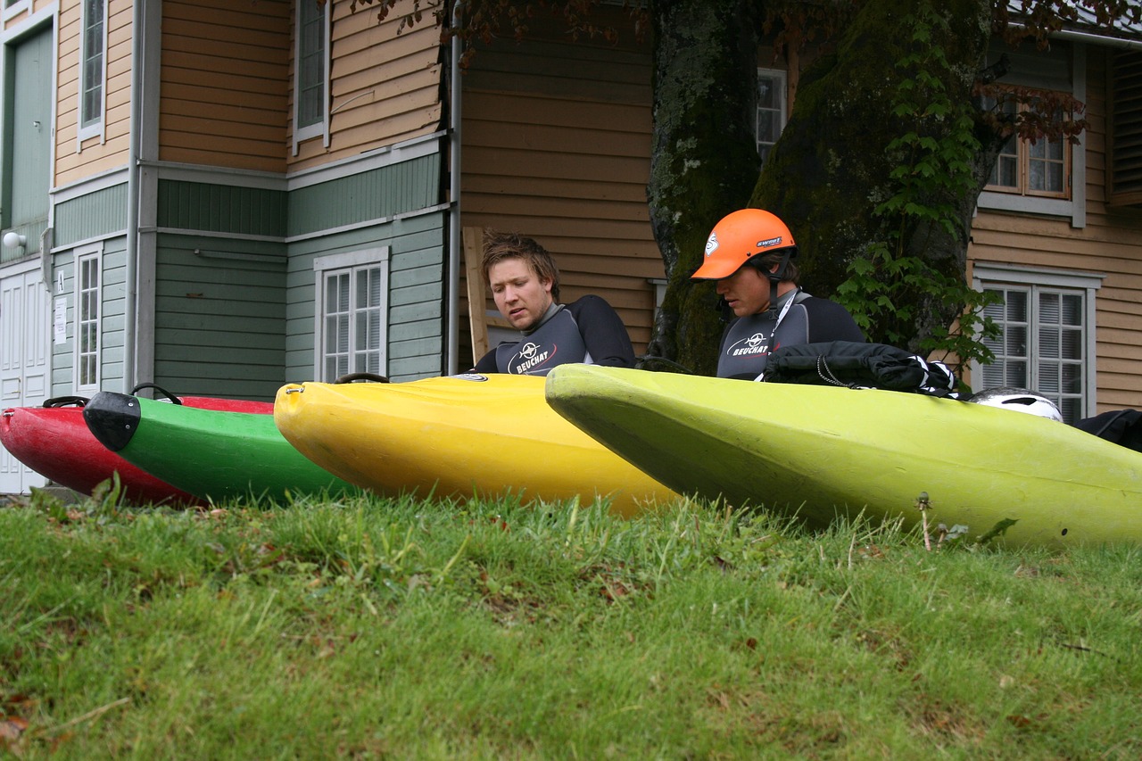 kayak travel colorful free photo