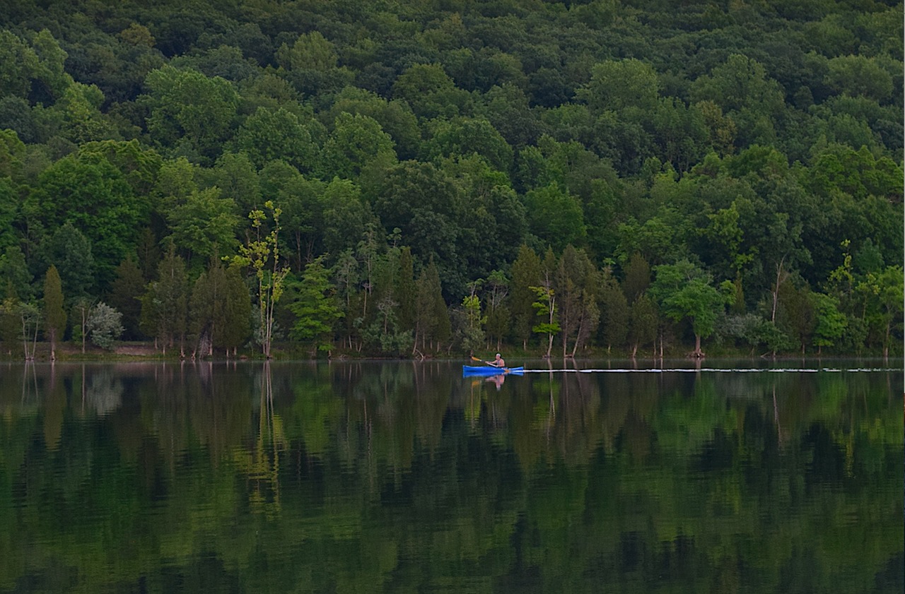 kayak lake water free photo