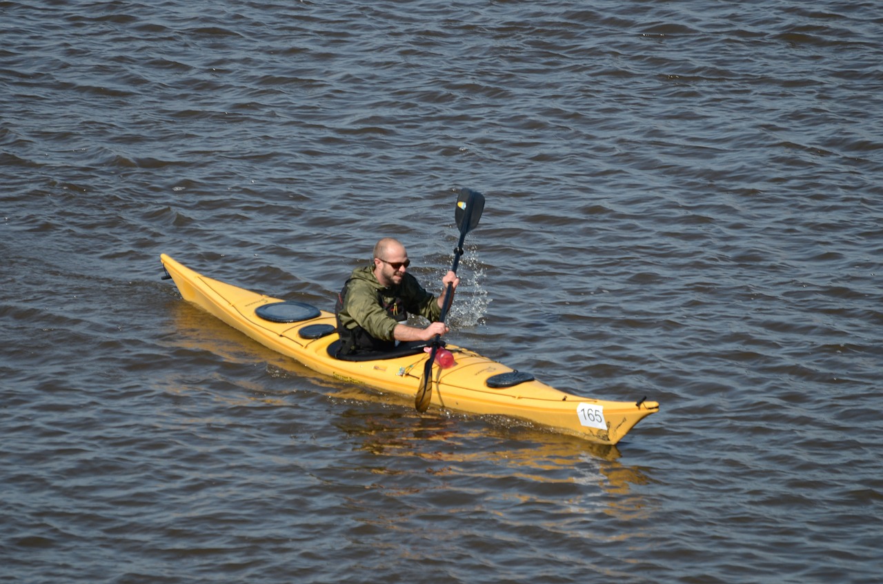 kayak rafting canoe free photo