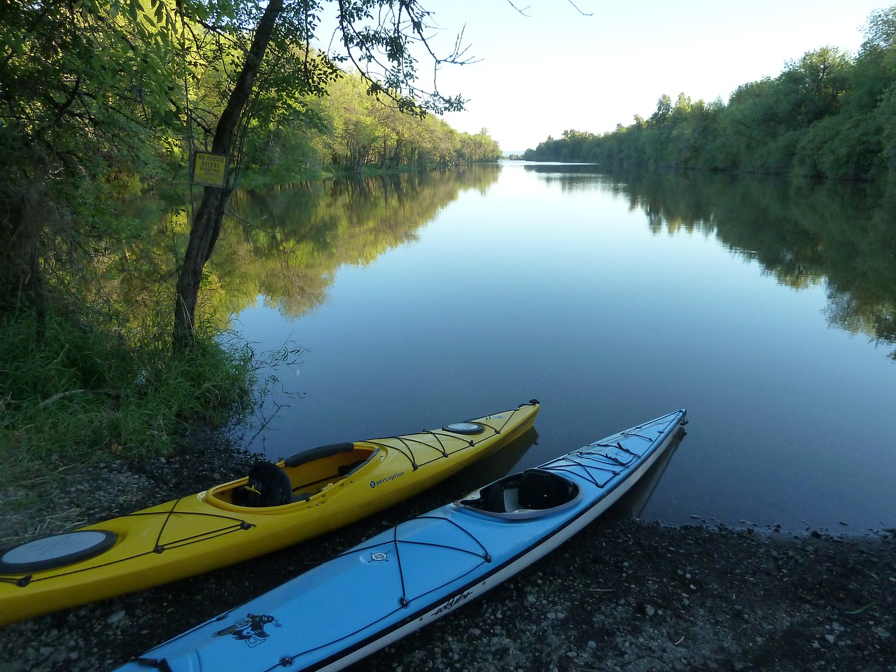 kayak  water  nature free photo