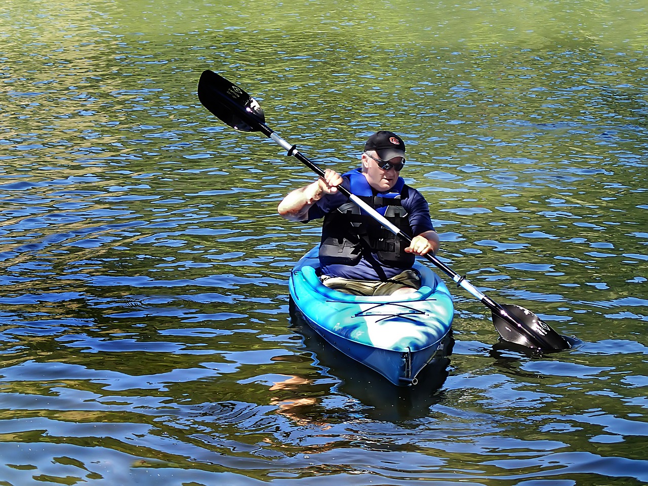 kayak paddling water free photo