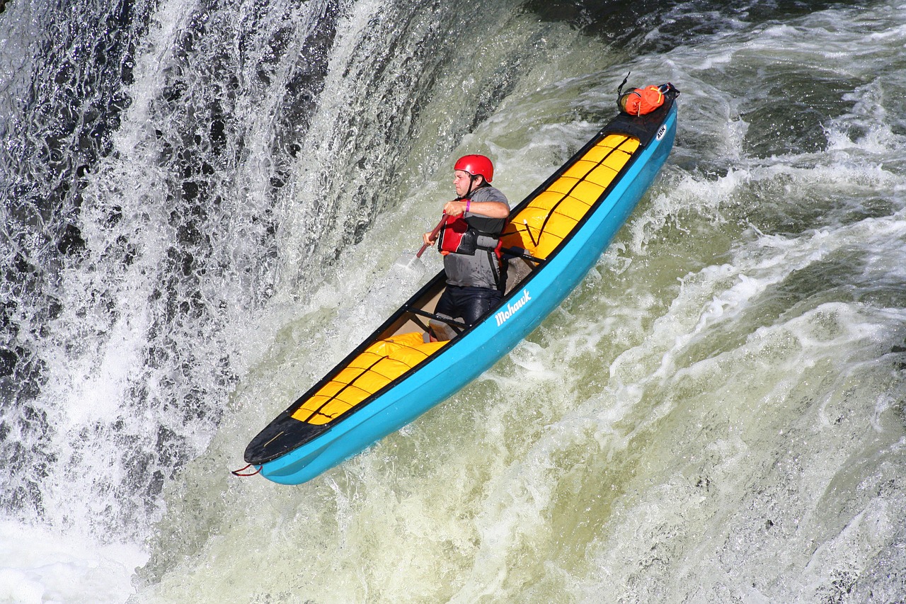 kayaking extreme kayak free photo