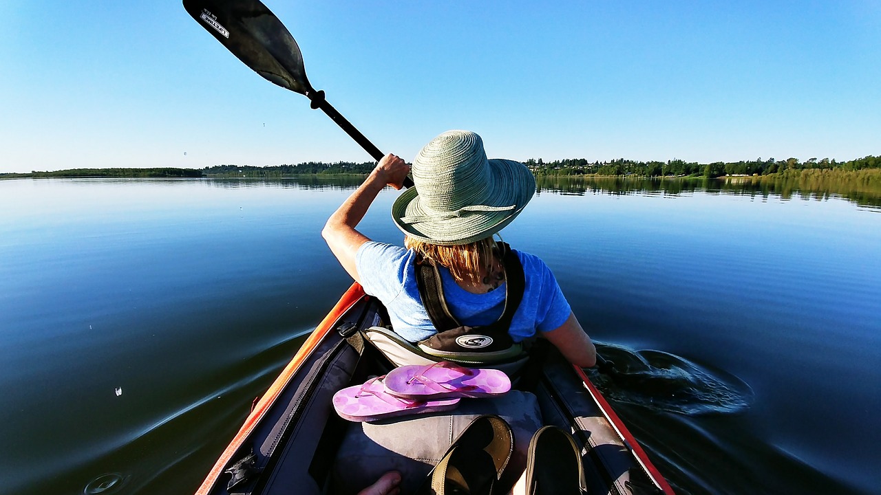 kayaking paddling vancouver lake free photo