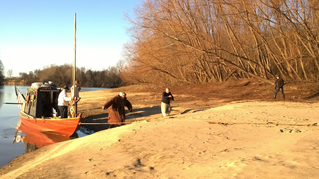 keelboat river navigation 1804 travel free photo