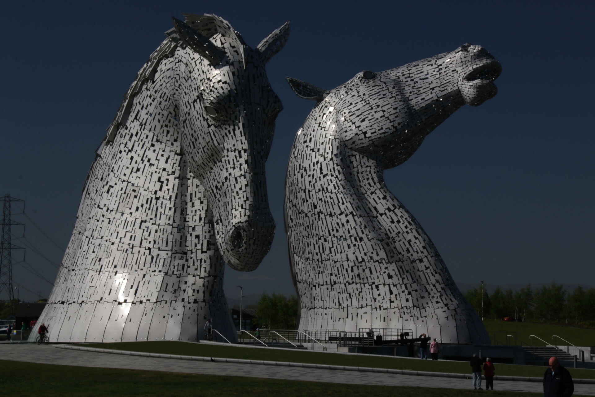 kelpies falkirk helix park free photo