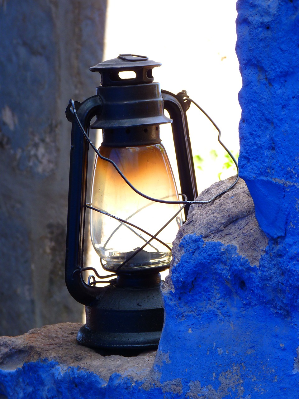 kerosene lamp lamp lantern free photo