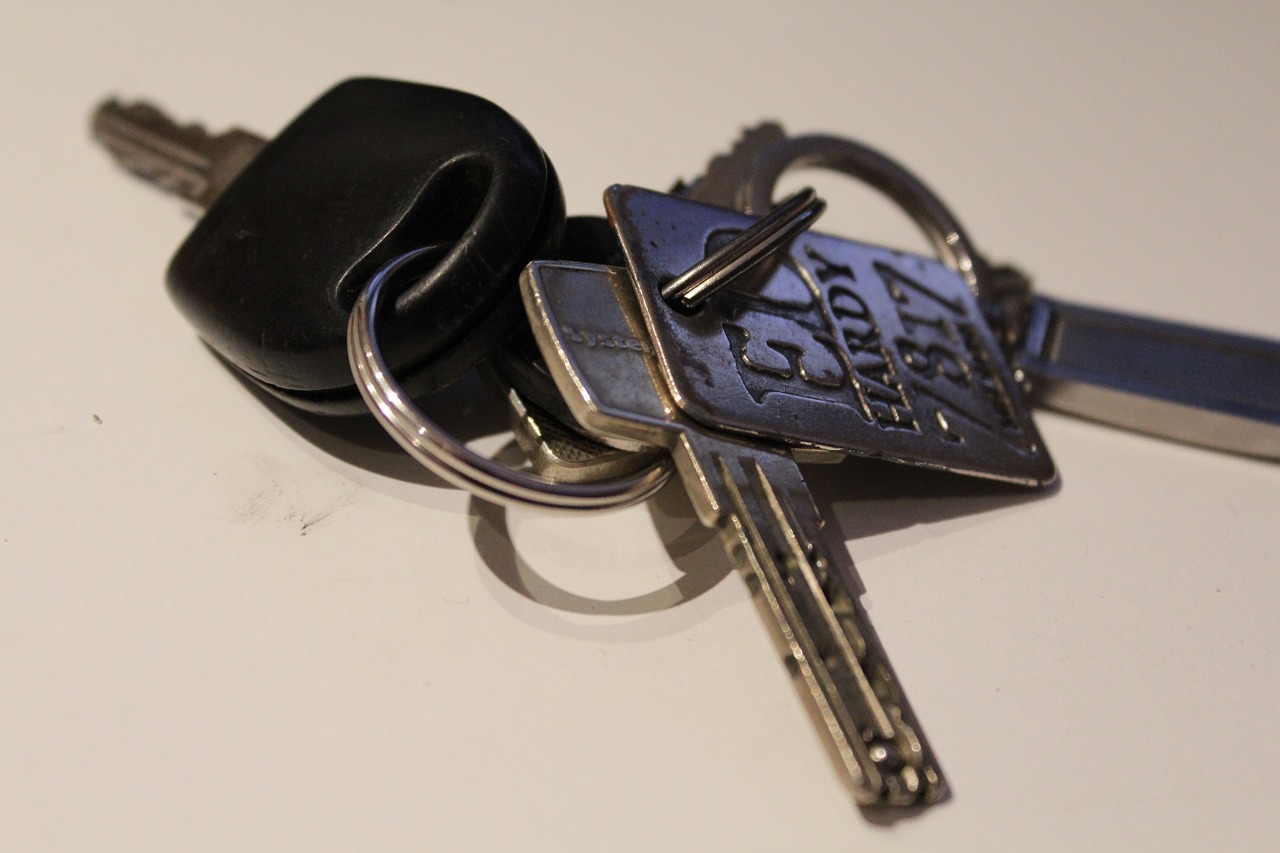 key keychain door key free photo