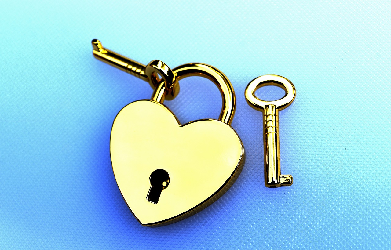 key to the heart together connectedness free photo