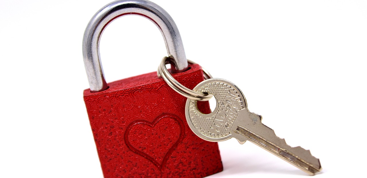key to the heart  love  castle free photo