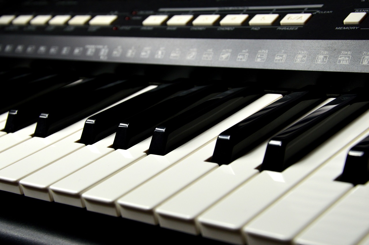 keyboard piano keys free photo