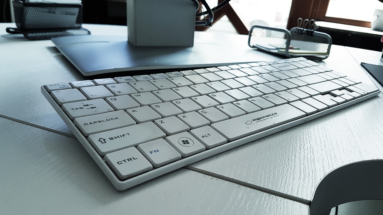 keyboard  work desk  computer free photo