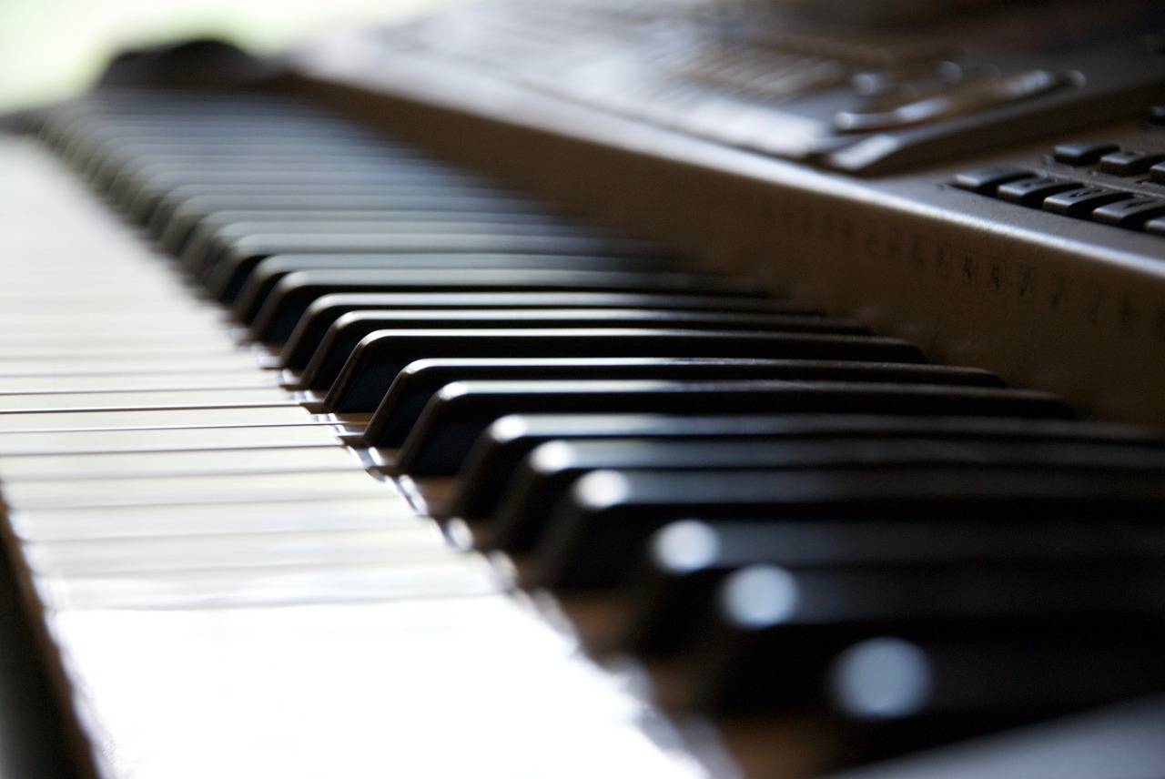 keyboard  piano  keys free photo