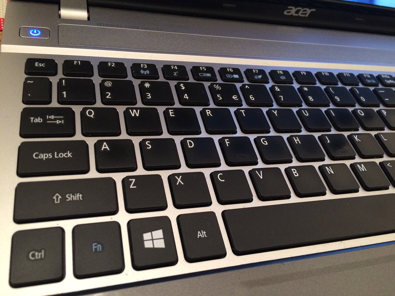 keyboard qwerty laptop free photo