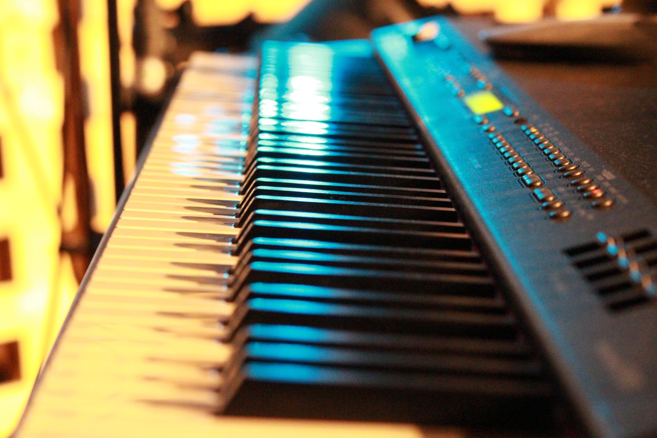 keyboard piano keys free photo
