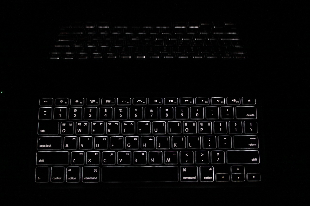 keyboard pro macbook pro laptop free photo