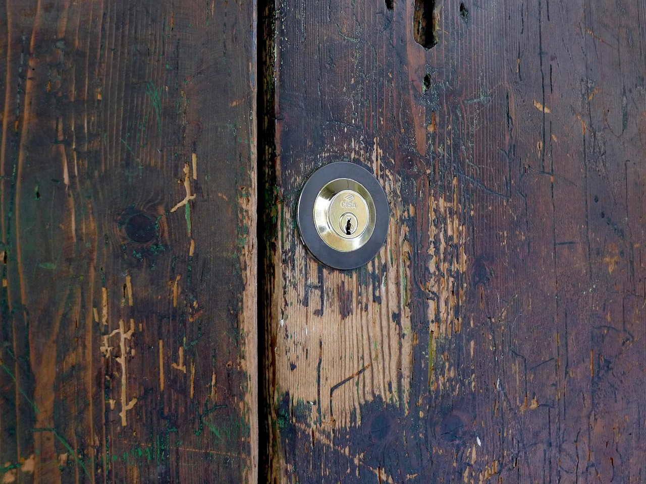 keyhole wooden door scratched door free photo