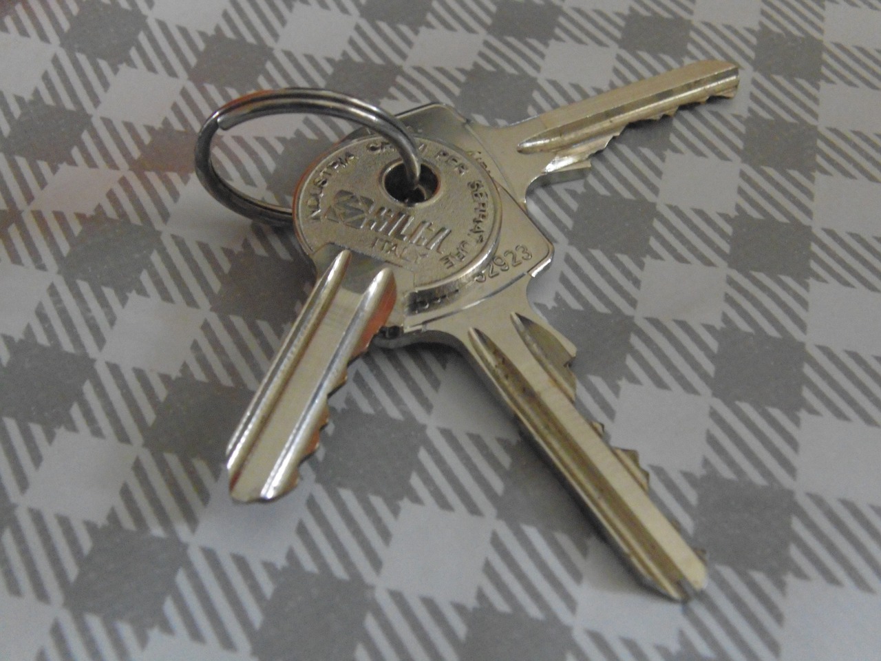 keys iron gray free photo