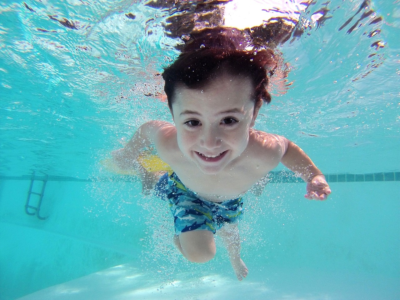 kid swim pool free photo