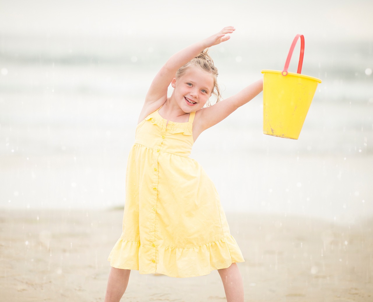 kid yelow beach free photo