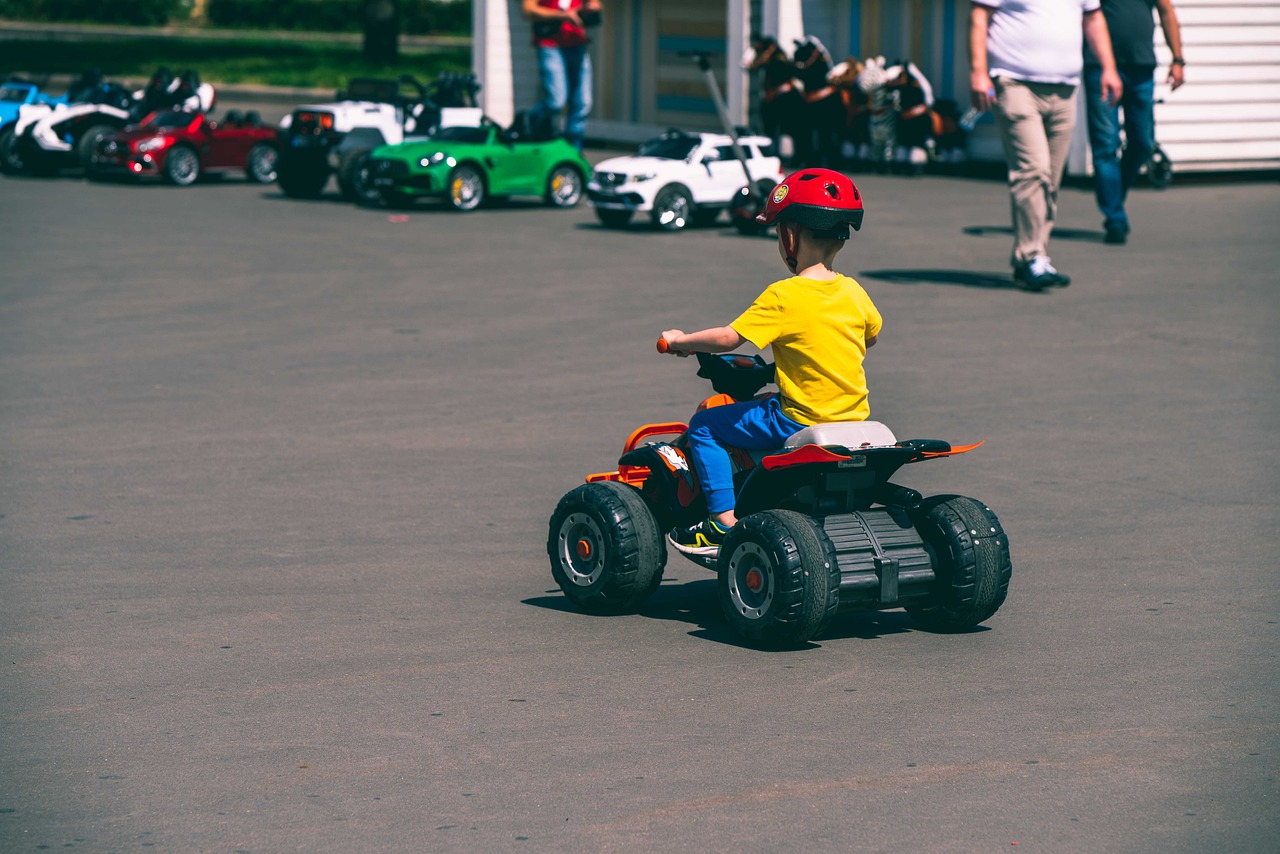 kid  toys  car free photo