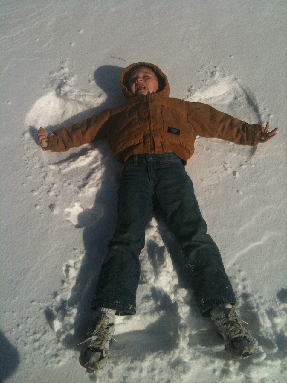 kid snow angel free photo