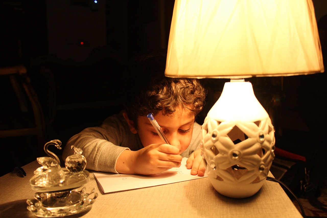 kid drawing iraq free photo