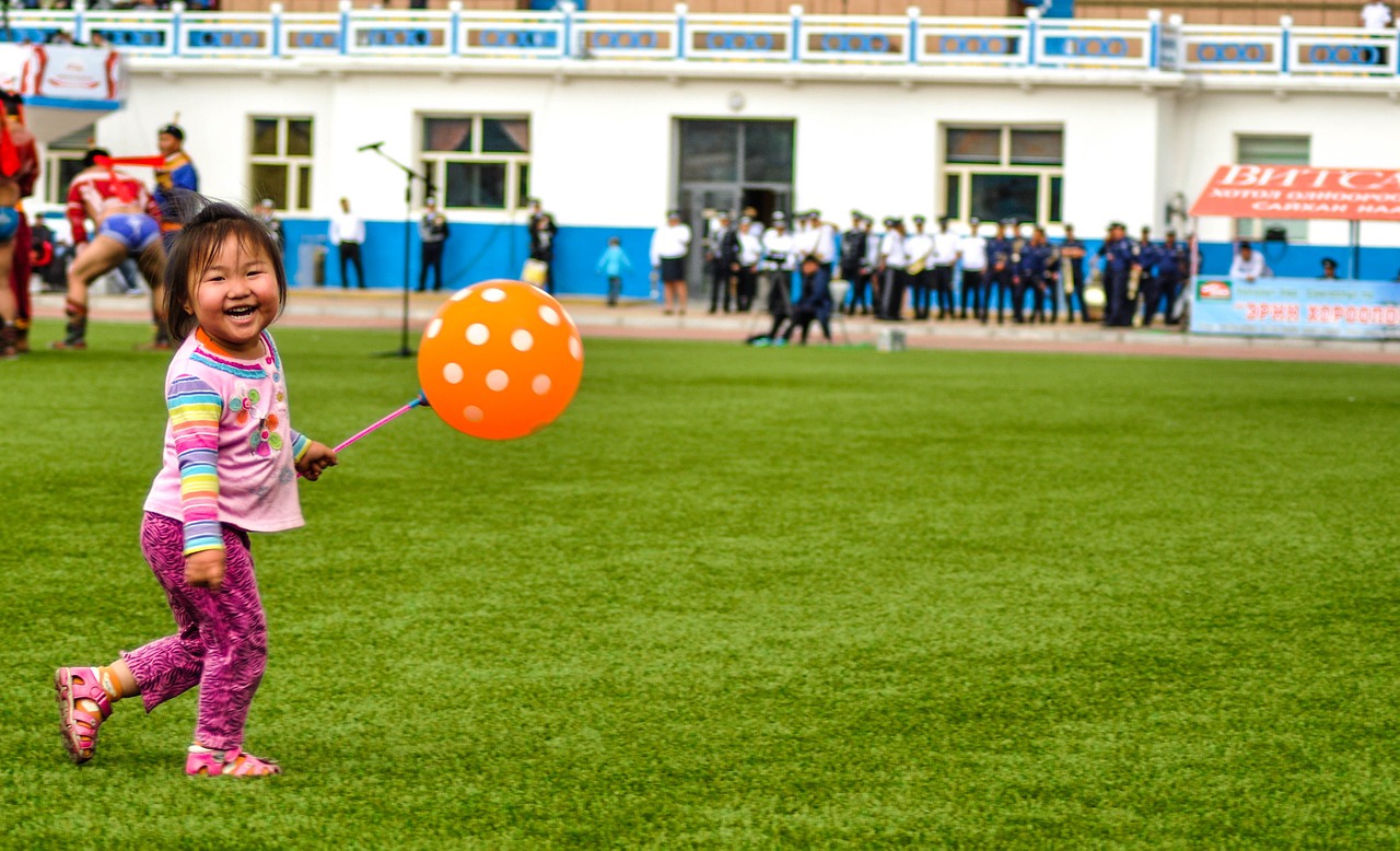 kid balloon happy free photo