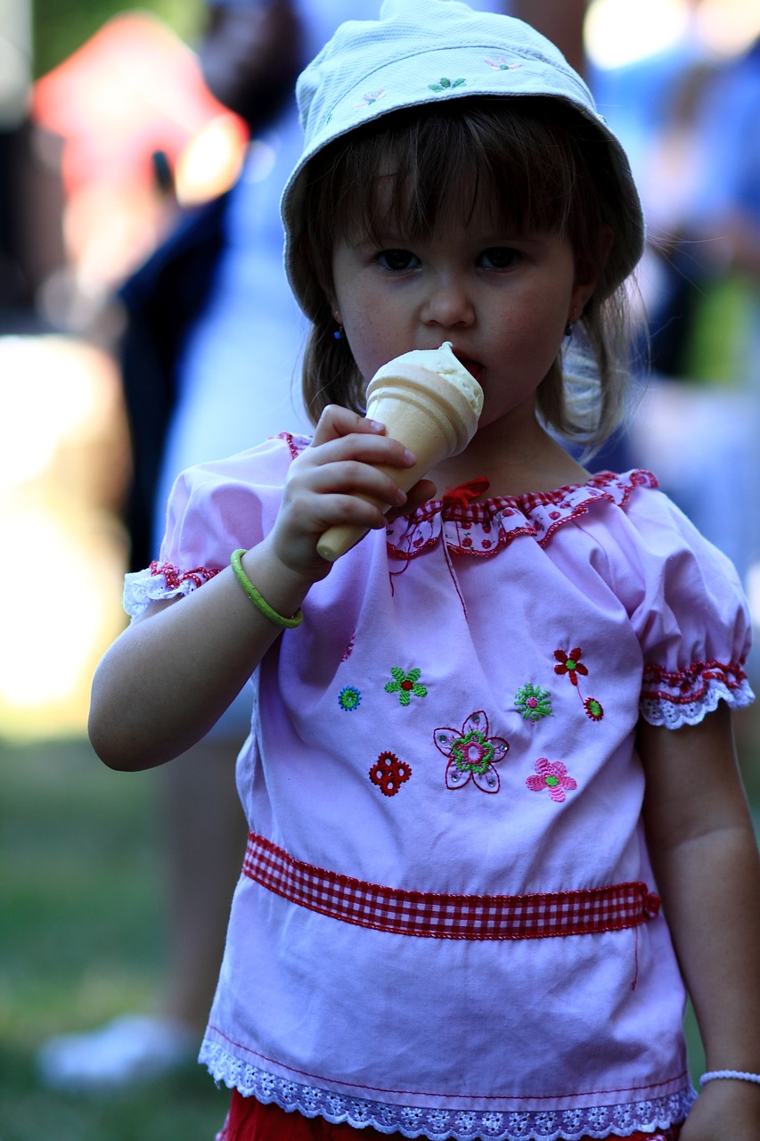 kid heat ice cream free photo