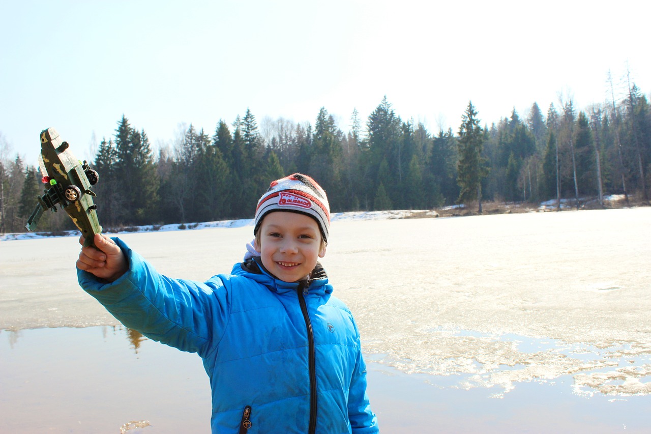 kids snow smile free photo