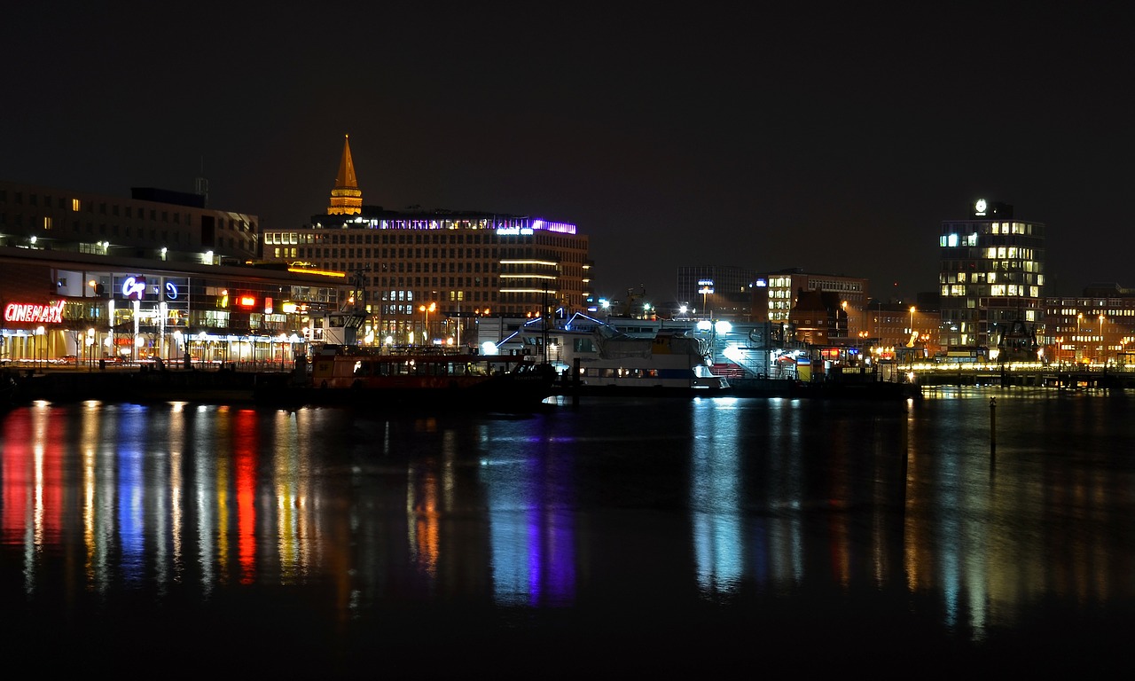 kiel at night free photo