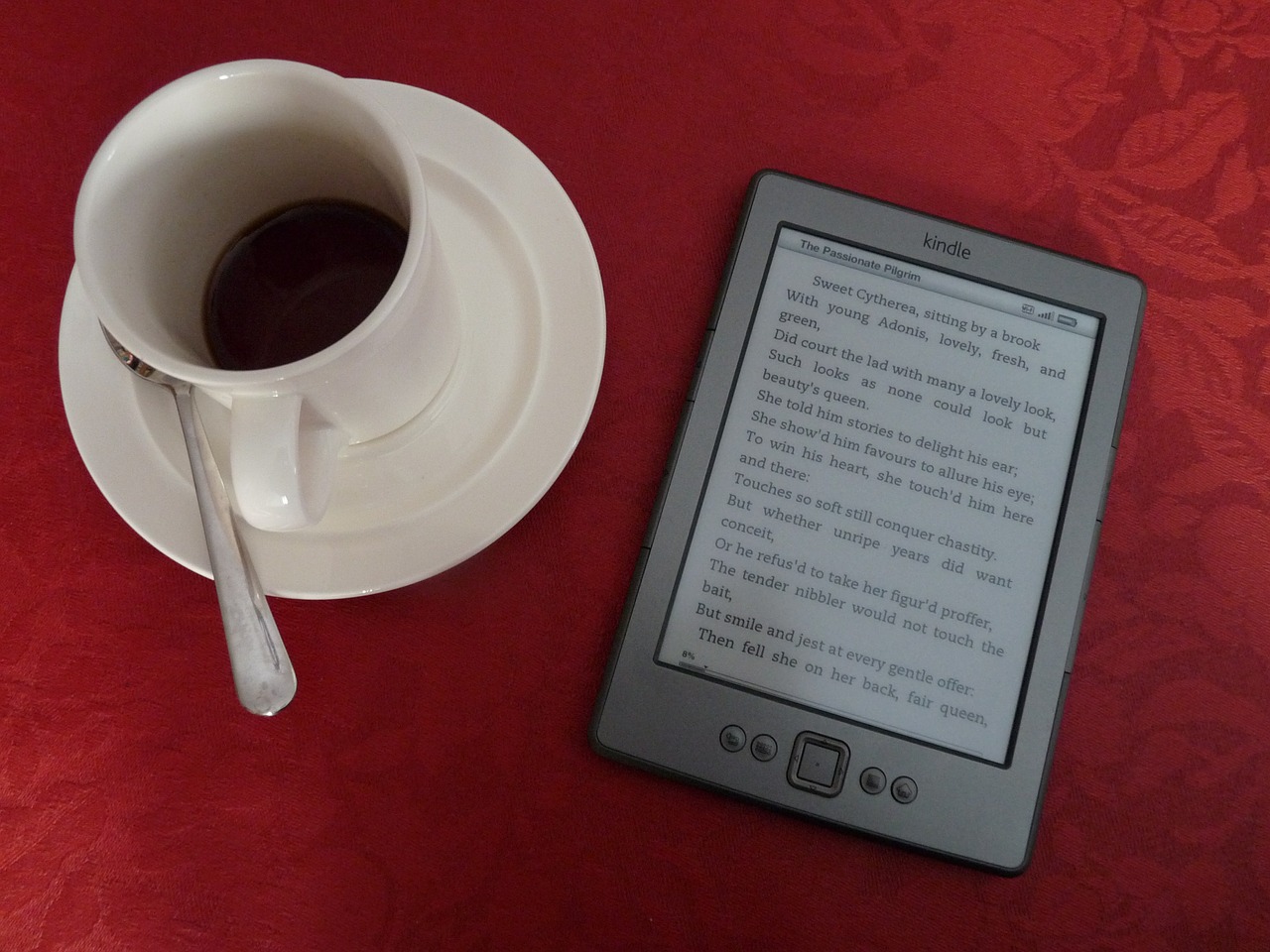 kindle e-reader coffee free photo