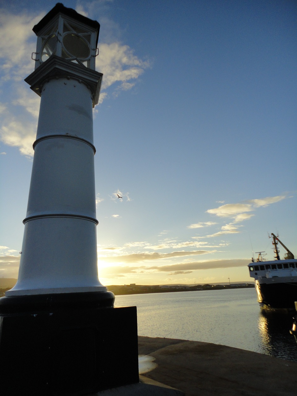 kirkwall port lighthouse free photo