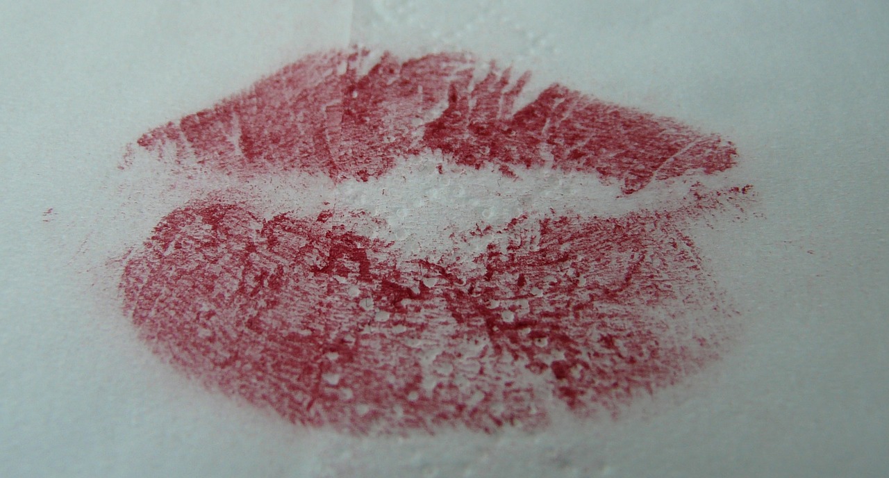 kiss,kiss mouth,lips,love,romance,red,reprint,lipstick,free pictures, free photos, free images, royalty free, free illustrations, public domain