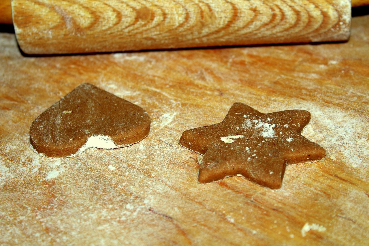 kitchen  pastries  gingerbread free photo