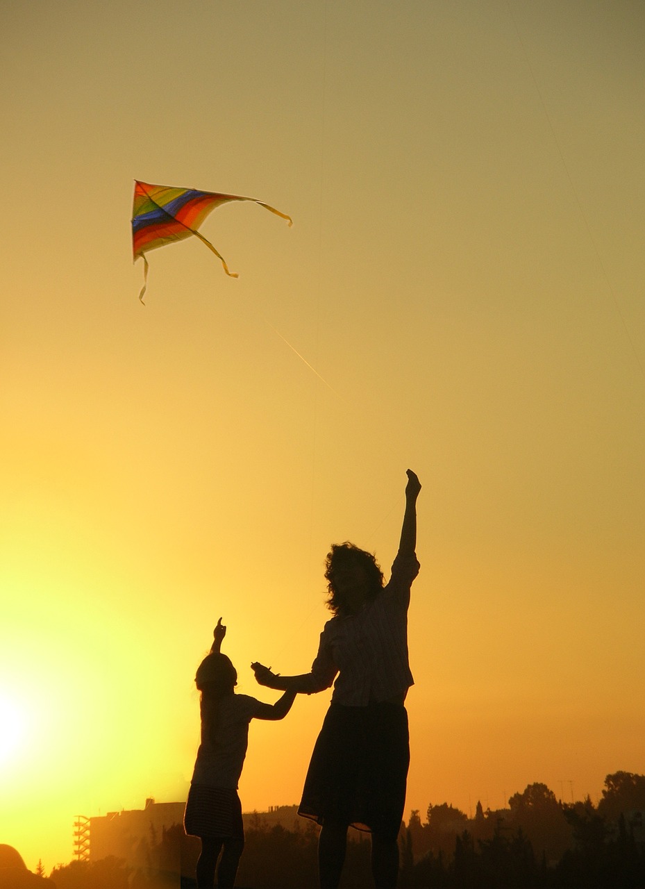 kite mother family free photo